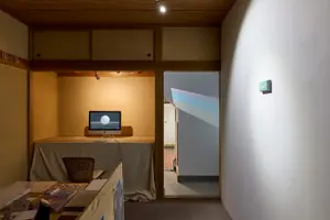 櫻井崇史「絵を見る会」インスタレーションビュー